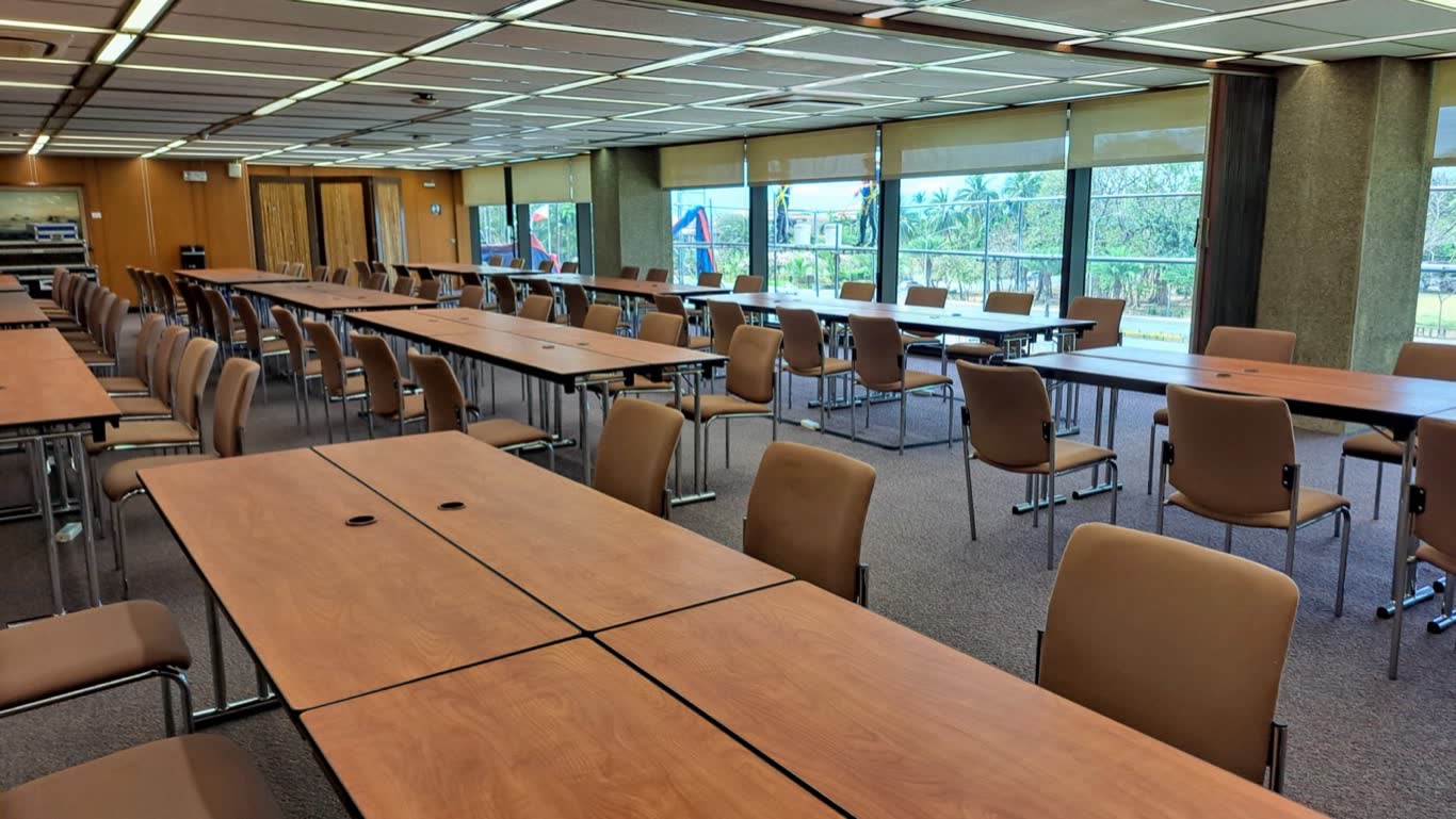 Équipe hoteliere en accueil client