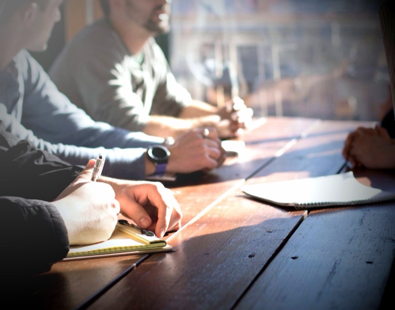 Échange de travail autour d'un dossier client